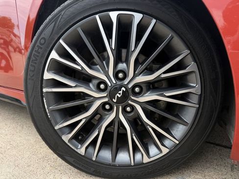 Used 2024 Kia Forte GT-Line w/ GT-Line Premium Package FWD image 10