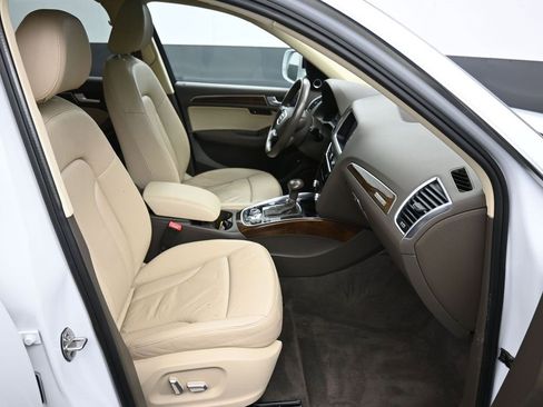 Used 2016 Audi Q5 2.0T Premium Plus w/ Technology Package image 25