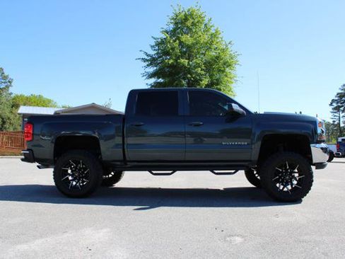 Used 2018 Chevrolet Silverado 1500 LT image 4
