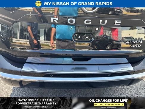 New 2026 Nissan Rogue Platinum w/ Platinum Premium Package AWD/4WD image 10