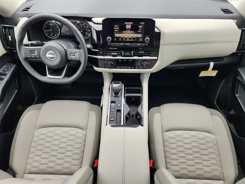 New 2025 Nissan Pathfinder SV w/ Black Appearance Package image 19