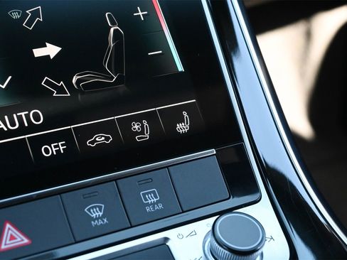 Used 2023 Audi Q8 Premium Plus w/ Premium Plus Package image 12