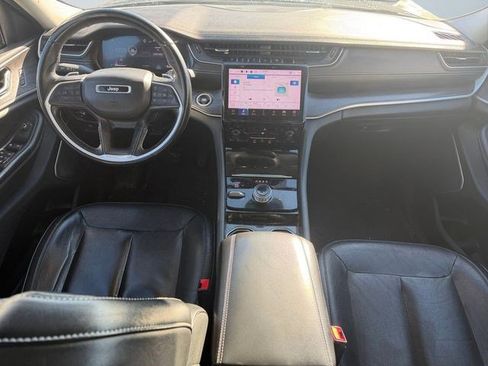 Used 2022 Jeep Grand Cherokee Limited image 10