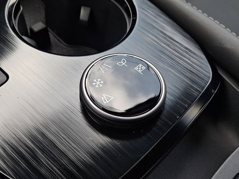 Certified 2023 Nissan Rogue SL w/ SL Premium Package image 23