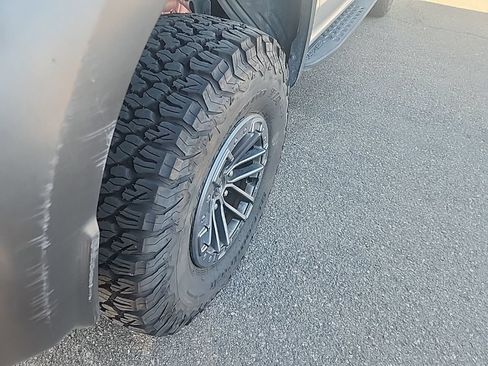 Used 2019 Ford F150 Raptor w/ Equipment Group 802A Luxury AWD/4WD image 15