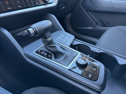 Used 2024 Kia Sportage LX image 13