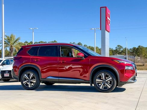 Used 2023 Nissan Rogue SL image 7