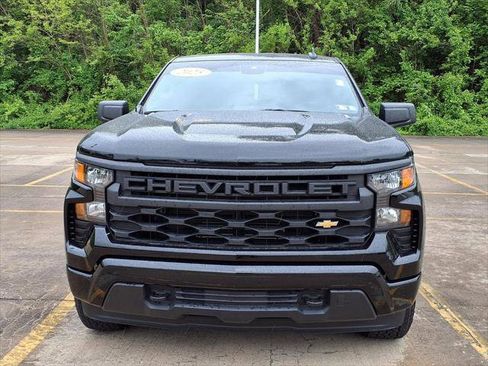 Used 2025 Chevrolet Silverado 1500 Custom AWD/4WD image 3