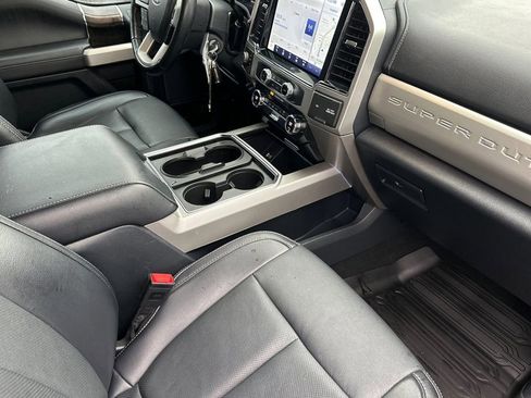 Used 2022 Ford F250 Lariat image 17