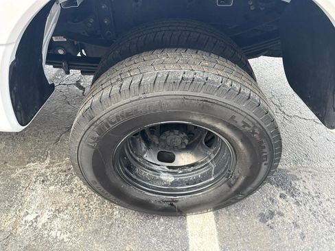 Used 2025 Ford F350 XLT image 12