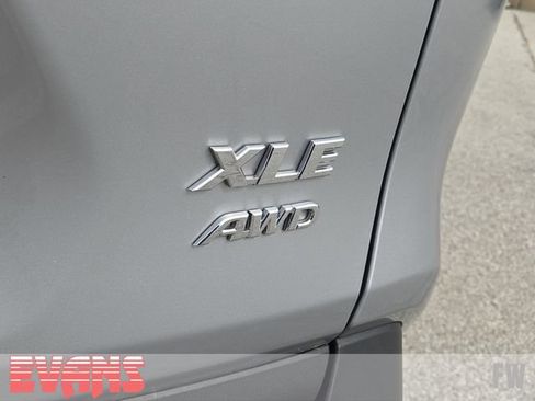 Used 2025 Toyota RAV4 XLE AWD/4WD image 3