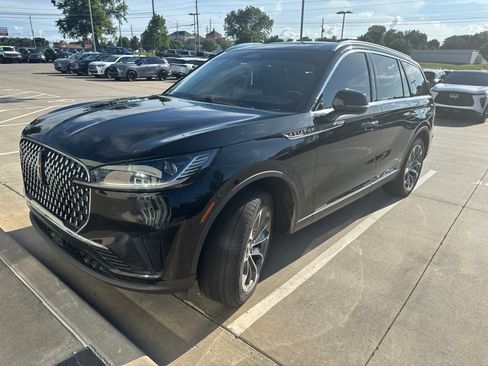 Used 2025 Lincoln Aviator Reserve w/ Illumination Package AWD/4WD image 1