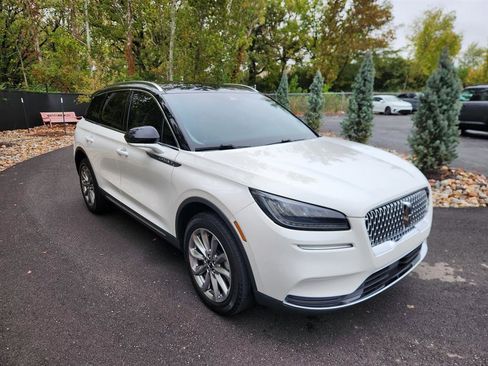 Used 2022 Lincoln Corsair AWD w/ Premium Package image 7