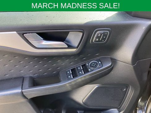 Used 2020 Ford Escape SEL image 18