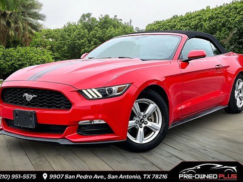 Used 2016 Ford Mustang Convertible RWD image 1