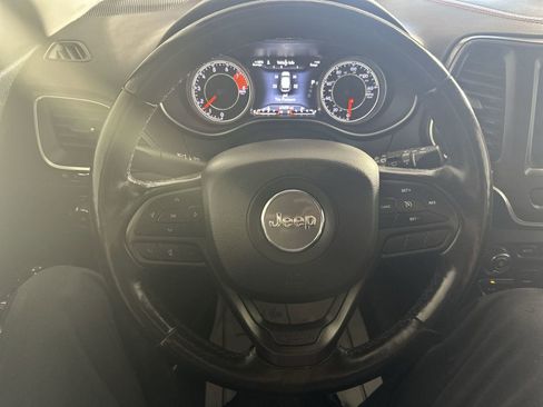 Used 2020 Jeep Cherokee Trailhawk w/ Cold Weather Group AWD/4WD image 18