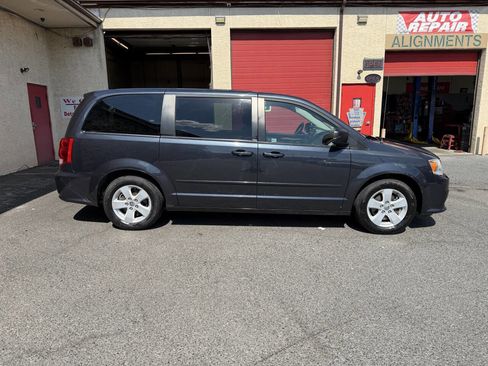 Used 2013 Dodge Grand Caravan SE FWD image 7