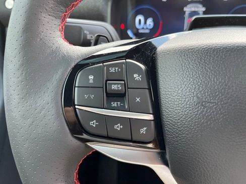 Used 2025 Ford Explorer ST image 30