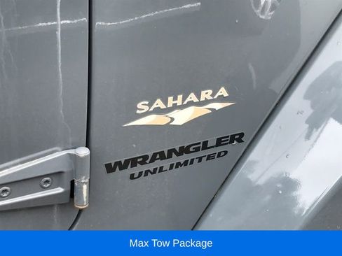 Used 2014 Jeep Wrangler Unlimited Sahara w/ Dual Top Group AWD/4WD image 3
