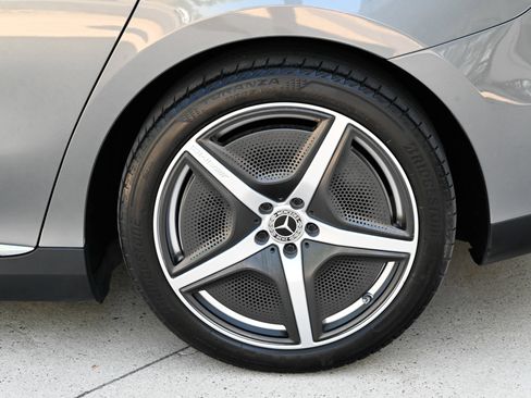 Used 2023 Mercedes-Benz EQE 350+ 4MATIC Sedan image 10