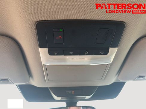 Used 2024 Nissan Pathfinder SV FWD image 11