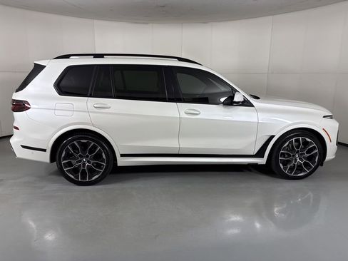 Used 2023 BMW X7 xDrive40i w/ M Sport Package AWD/4WD image 11