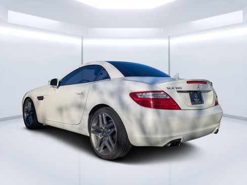 Certified 2016 Mercedes-Benz SLK 300 SLK 300 image 8