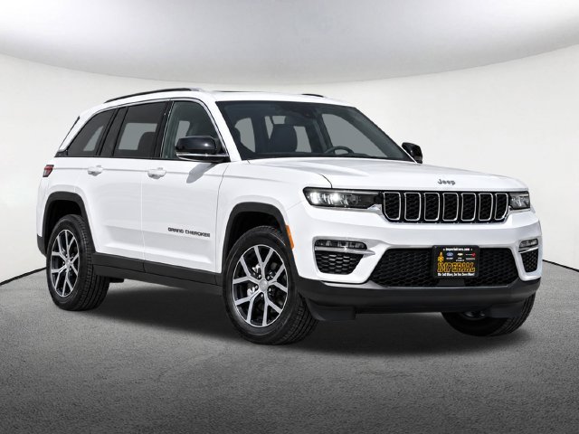 Used 2025 Jeep Grand Cherokee Limited AWD/4WD image 2