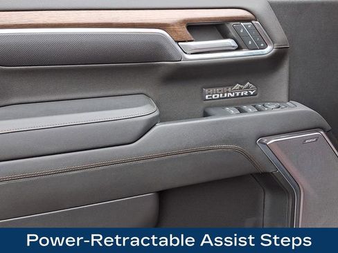 Used 2023 Chevrolet Silverado 1500 High Country image 17