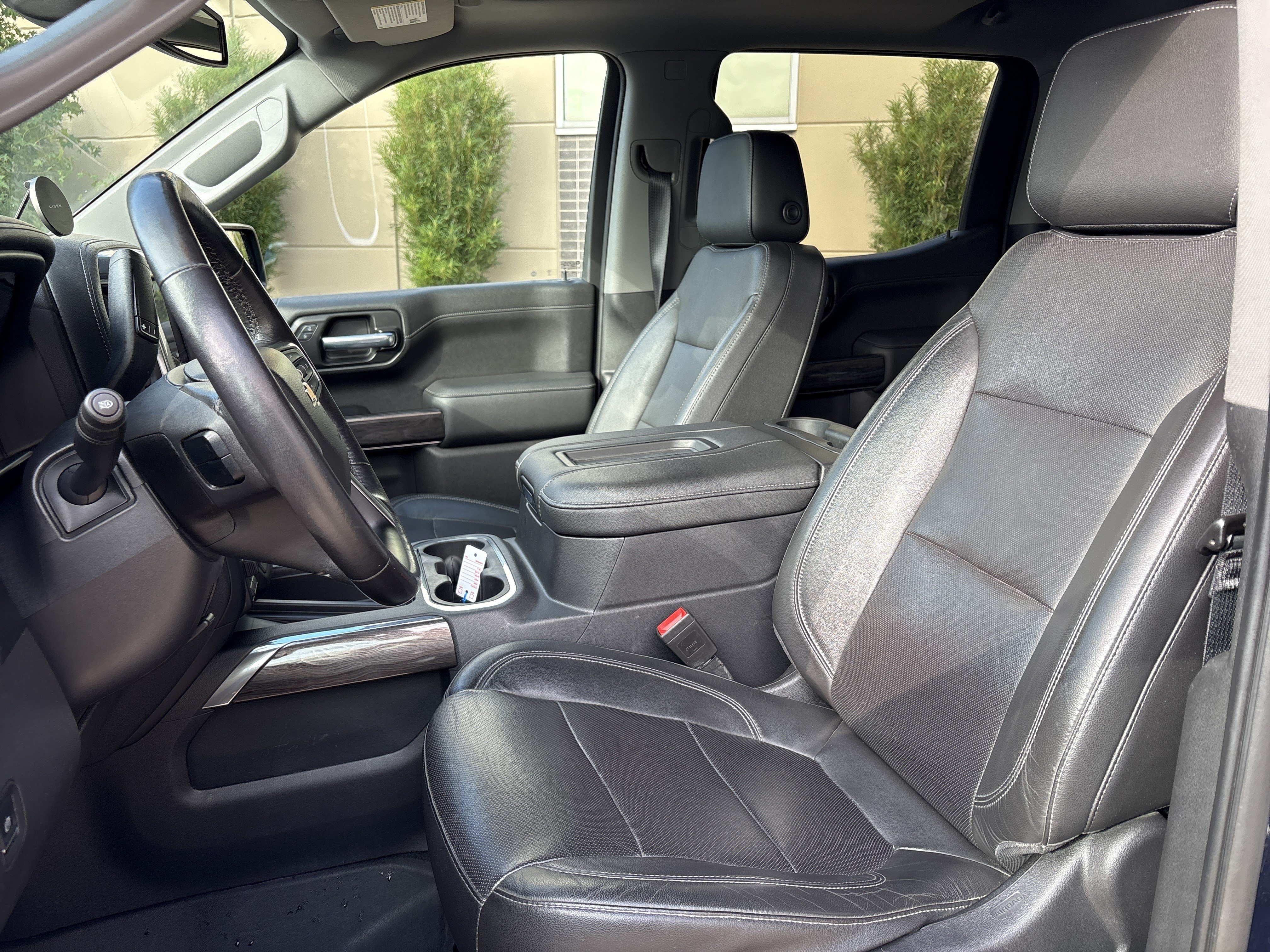 Used 2019 Chevrolet Silverado 1500 LTZ w/ LTZ Premium Package AWD/4WD image 16