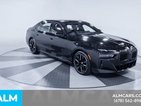Used 2026 BMW 740i w/ Premium Package RWD image 14
