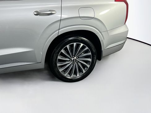 Used 2024 Hyundai Palisade Calligraphy image 32