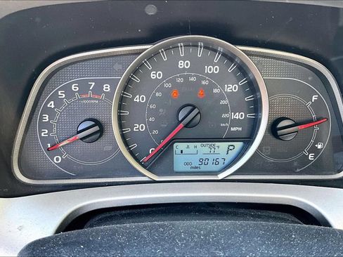 Used 2013 Toyota RAV4 LE FWD image 10