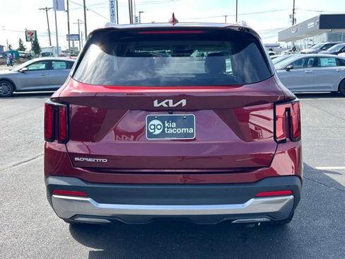 Certified 2024 Kia Sorento EX FWD image 8