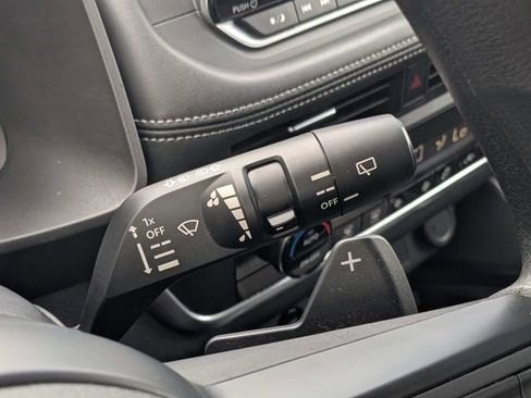 Used 2024 Nissan Rogue SV FWD image 27