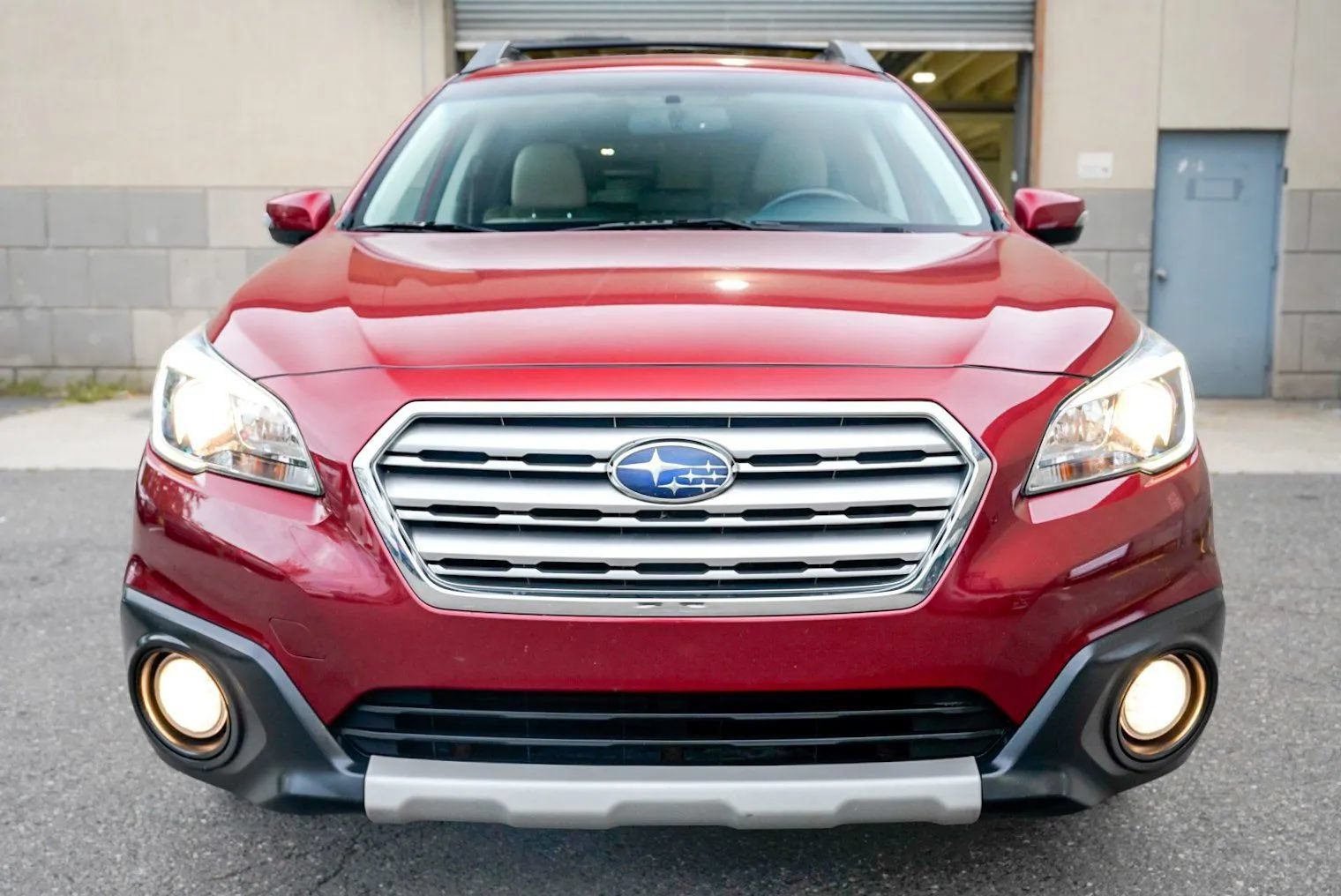 Used 2015 Subaru Outback 2.5i Limited AWD/4WD image 2
