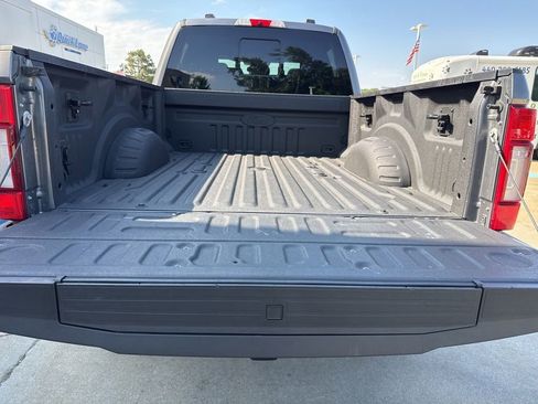 Used 2022 Ford F350 Lariat w/ Tremor Off-Road Package AWD/4WD image 29