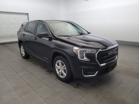 Used 2024 GMC Terrain SLE image 13