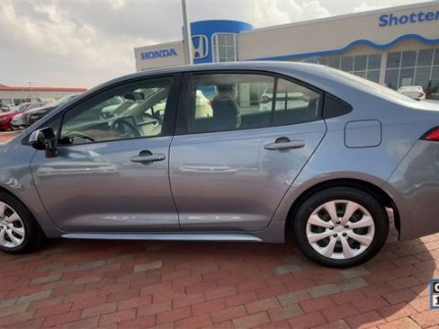 Used 2022 Toyota Corolla LE image 7
