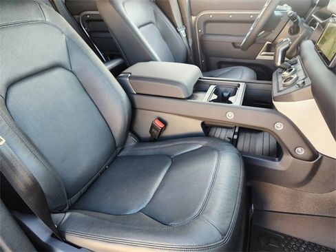 New 2024 Land Rover Defender 110 S image 14