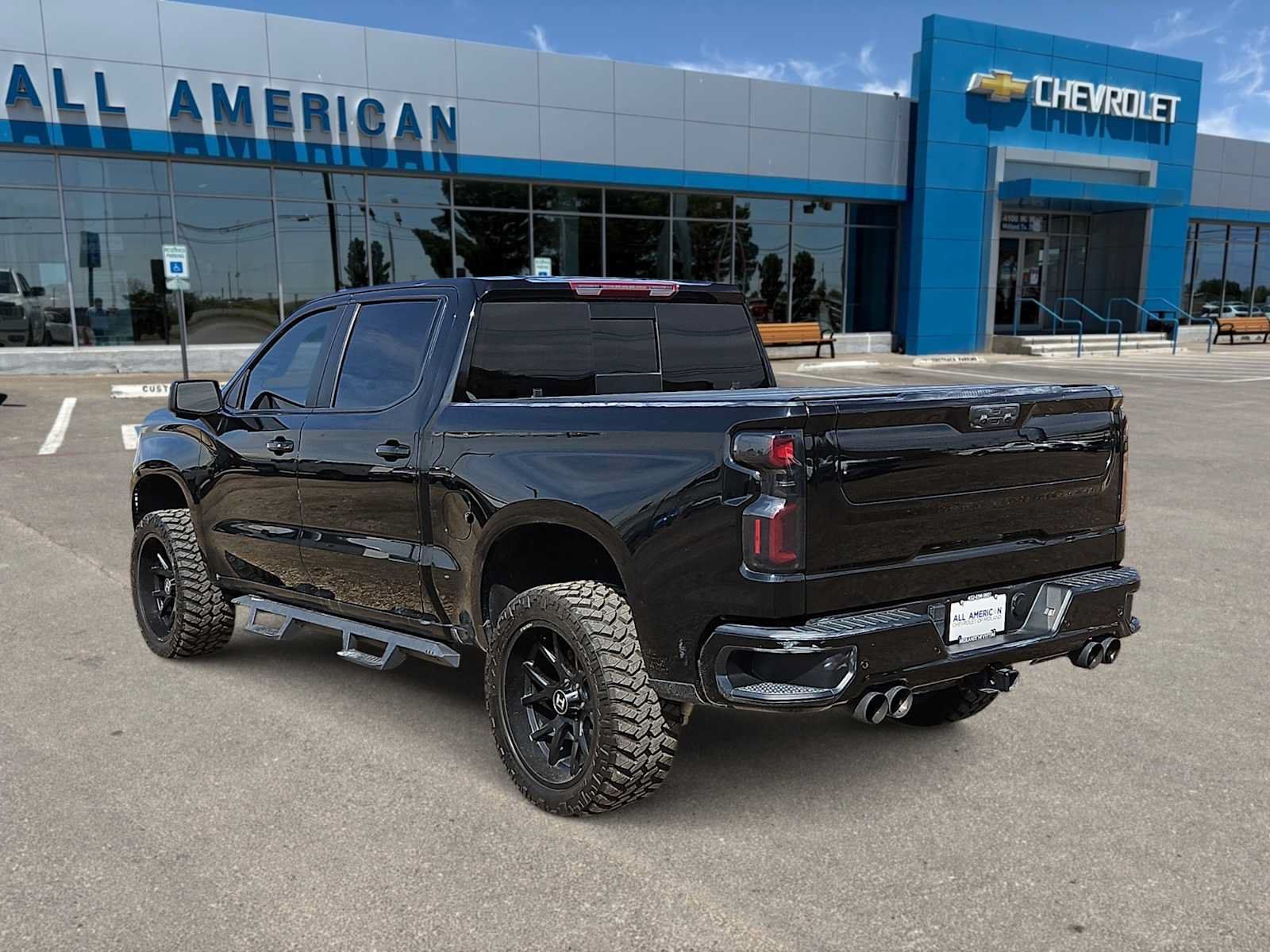 Used 2022 Chevrolet Silverado 1500 LT Trail Boss w/ LT Trail Boss Premium Package AWD/4WD image 6