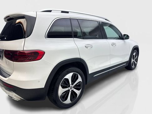 Used 2025 Mercedes-Benz GLB 250 w/ Exclusive Package image 13