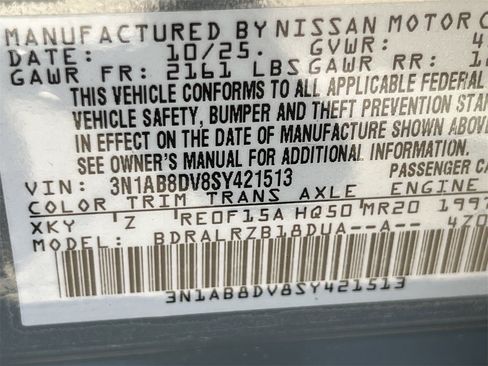 New 2025 Nissan Sentra SR image 18