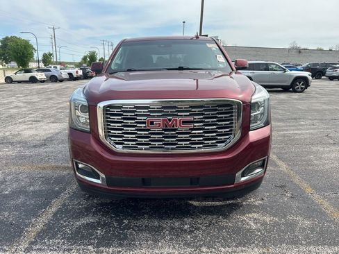Used 2019 GMC Yukon Denali w/ Denali Ultimate Package AWD/4WD image 2