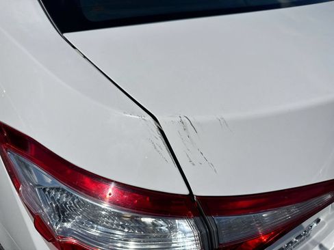 Used 2015 Toyota Corolla L FWD image 34