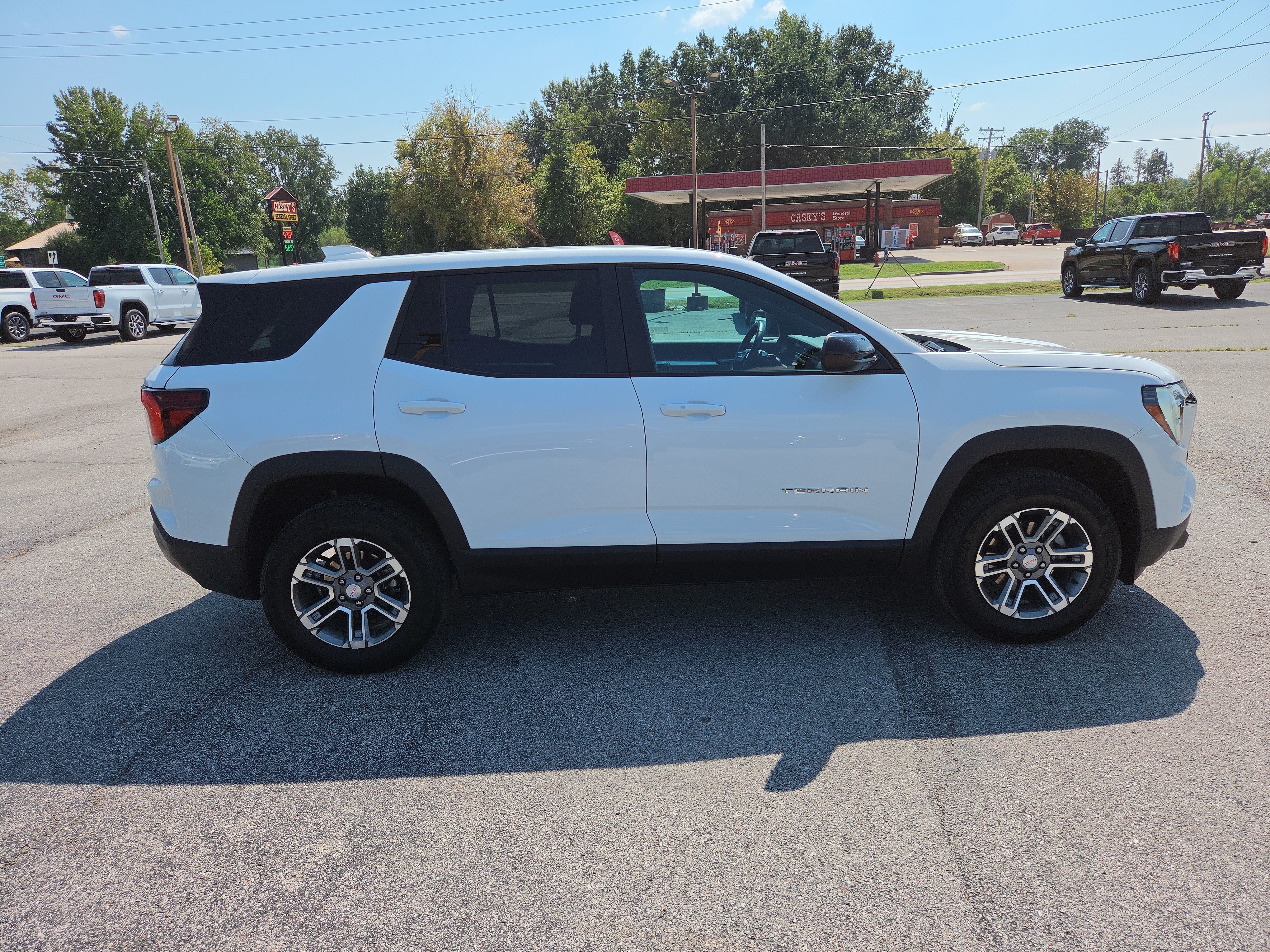 Used 2026 GMC Terrain Elevation FWD image 3