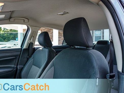Used 2020 Nissan Versa S FWD image 21
