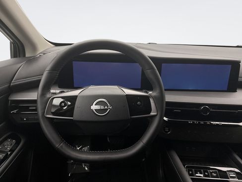 Used 2025 Nissan Murano SV AWD/4WD image 12
