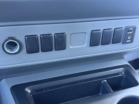 Used 2019 Nissan NV 3500 S image 27