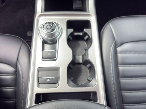 Used 2024 Ford Edge SEL image 15